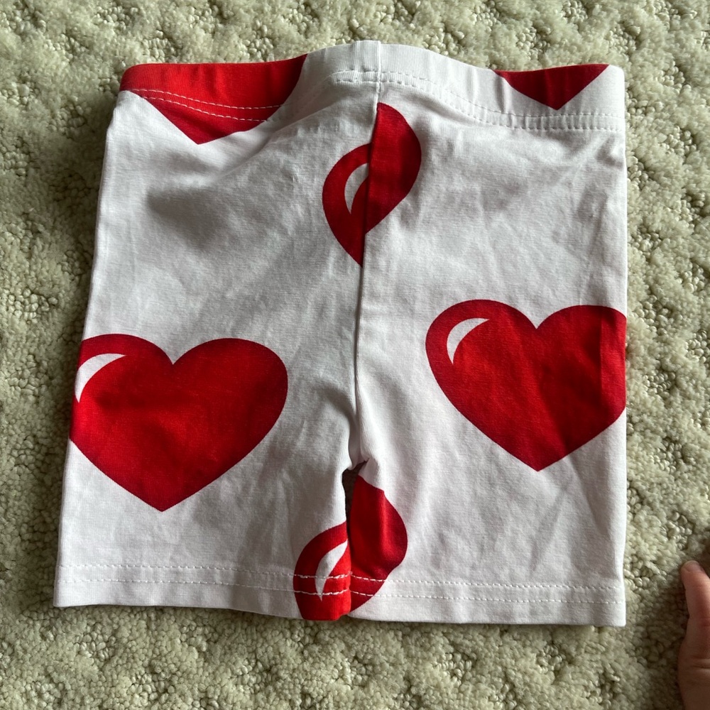 Romey loves Lulu size 2t red short hearts